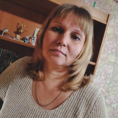 Юля Исакова